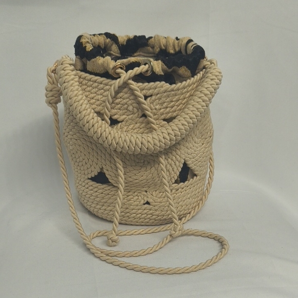 Zara Handbags - Like New - Zara Raffia Crochet Rope Bucket Bag With Removable Crossbody Strap